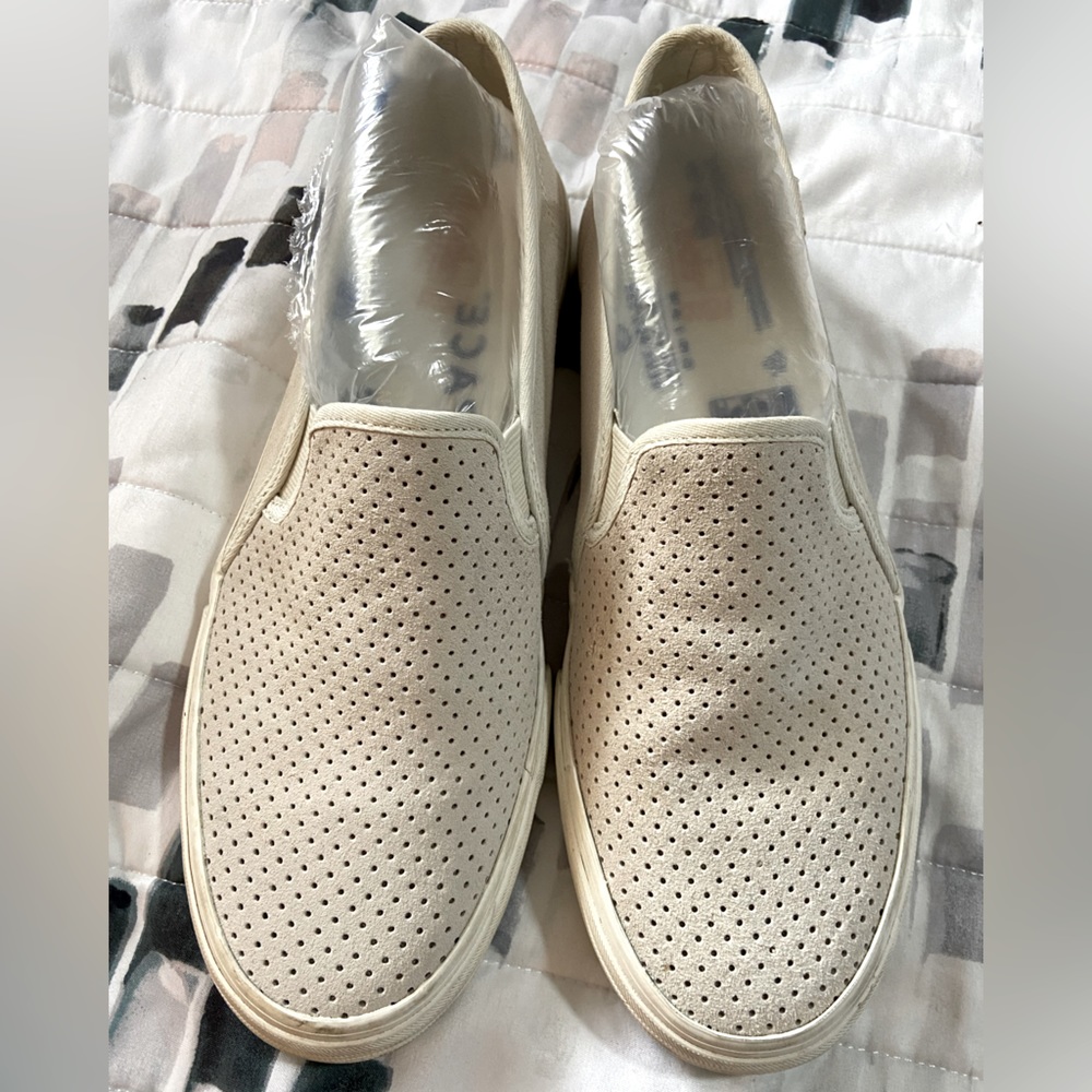 Keds Pull on tennis shoes